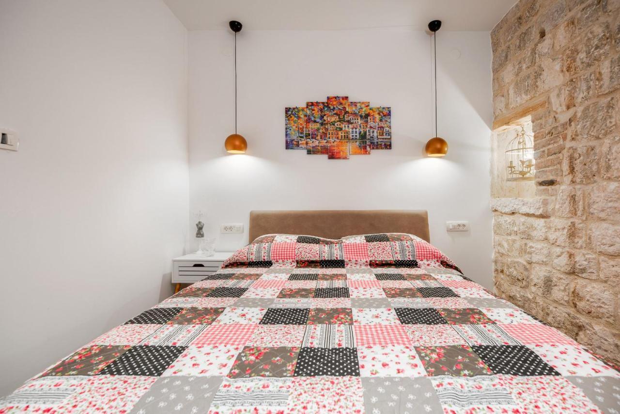 Vintage House Al Pozzo Aparthotel Hvar Town Exterior photo