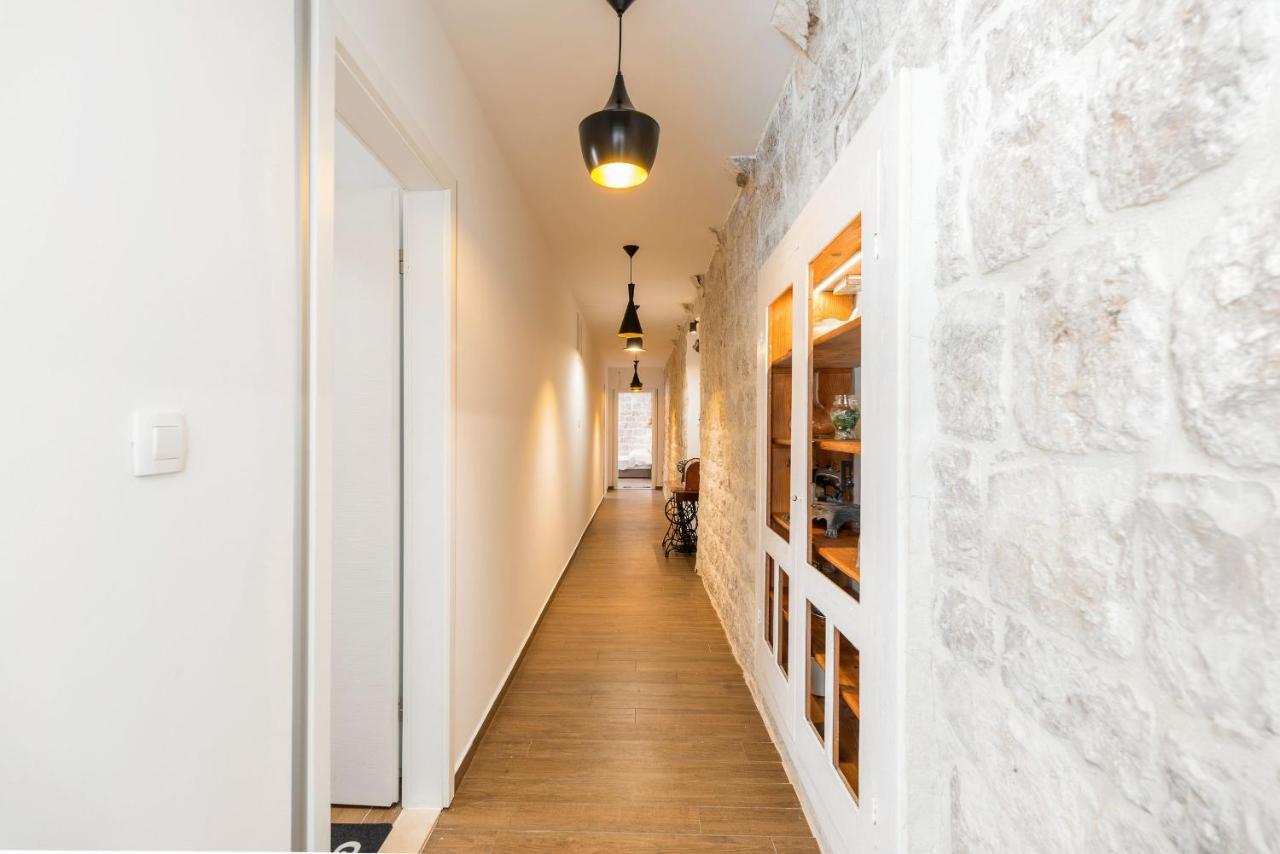 Vintage House Al Pozzo Aparthotel Hvar Town Exterior photo