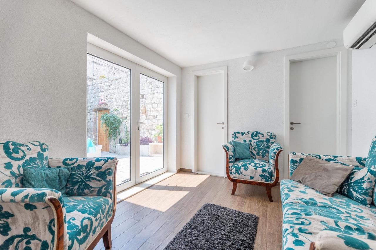 Vintage House Al Pozzo Aparthotel Hvar Town Exterior photo
