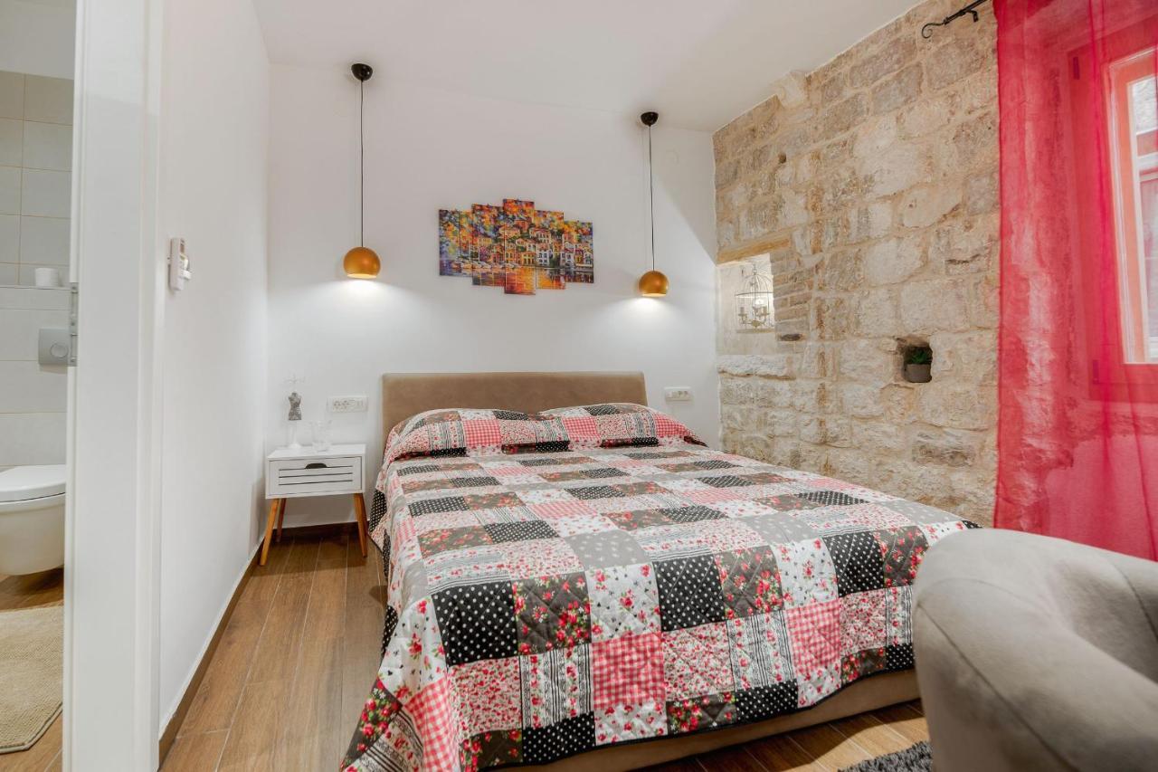 Vintage House Al Pozzo Aparthotel Hvar Town Exterior photo