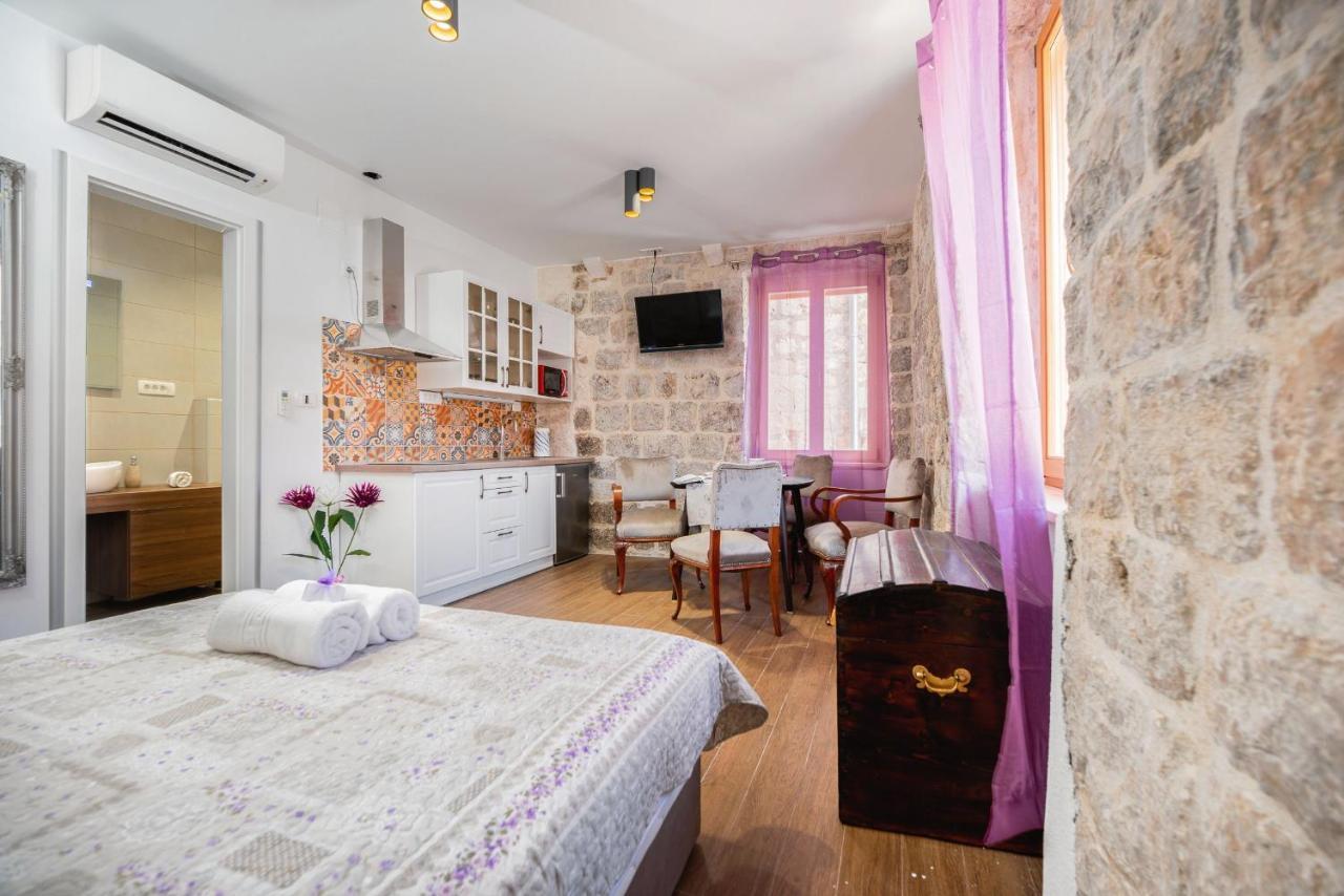Vintage House Al Pozzo Aparthotel Hvar Town Exterior photo