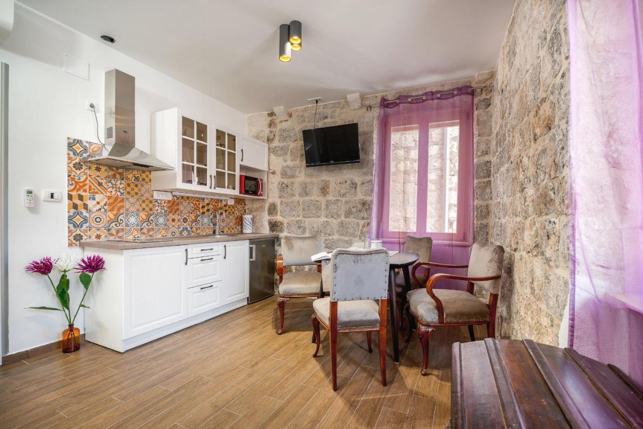 Vintage House Al Pozzo Aparthotel Hvar Town Exterior photo