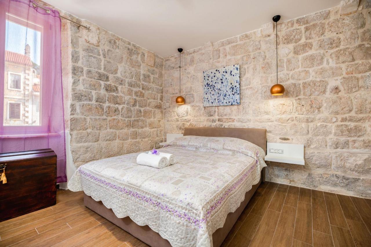 Vintage House Al Pozzo Aparthotel Hvar Town Exterior photo