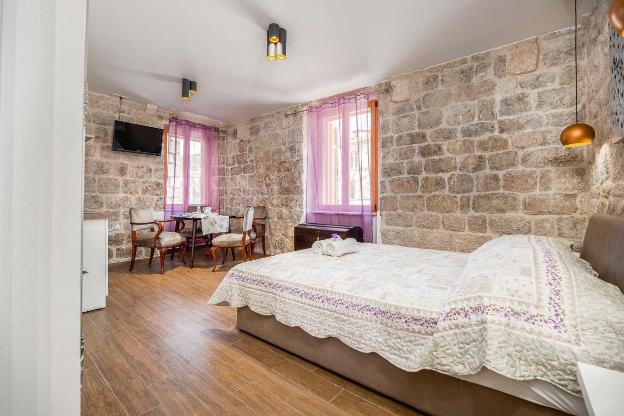 Vintage House Al Pozzo Aparthotel Hvar Town Exterior photo