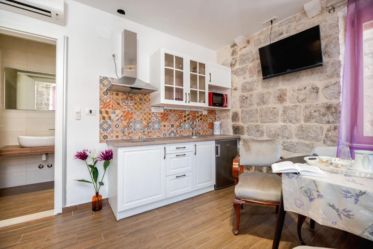 Vintage House Al Pozzo Aparthotel Hvar Town Exterior photo