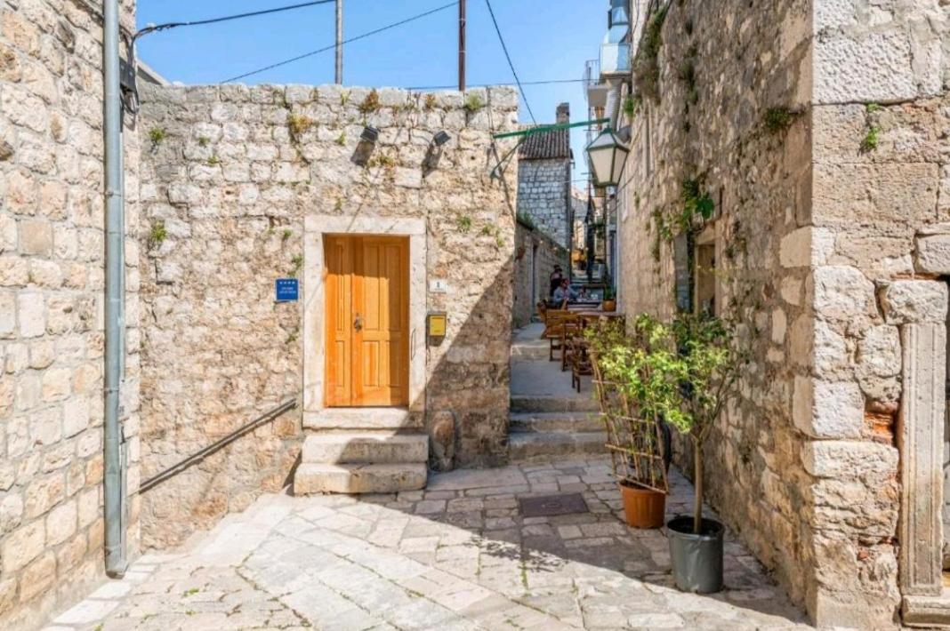Vintage House Al Pozzo Aparthotel Hvar Town Exterior photo